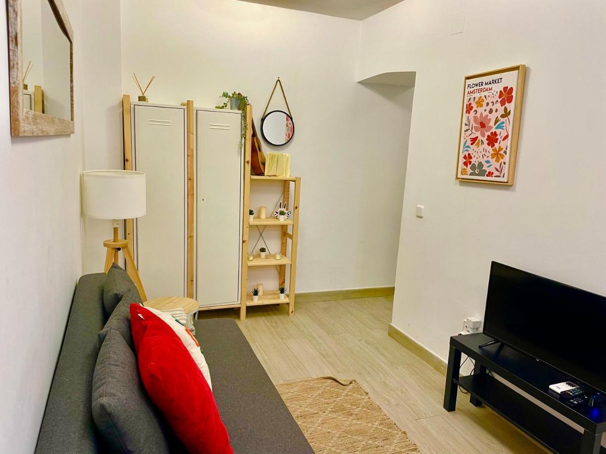 Stylish One Bedroom Flat In The Heart Of Madrid Buitenkant foto